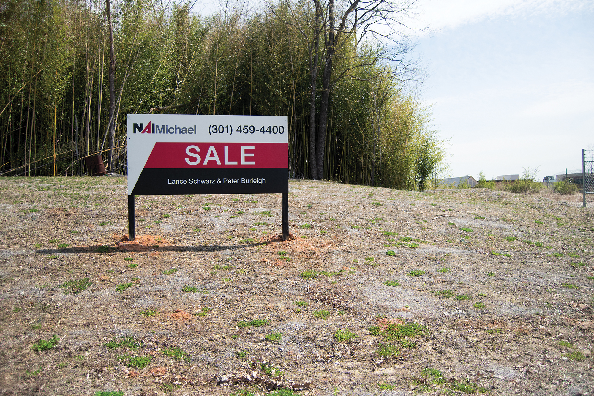 College Park residents and officials are fighting the sale of a wooded