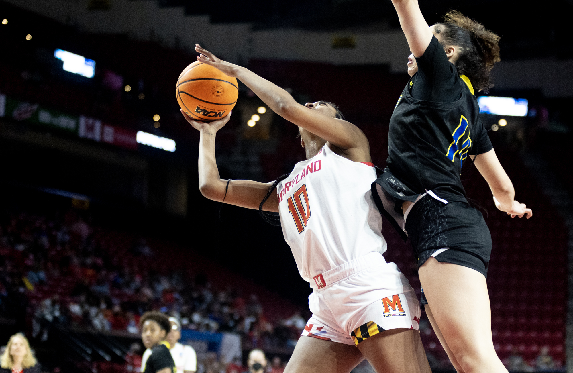 Maryland women’s basketball breezes by Delaware in first round of NCAA