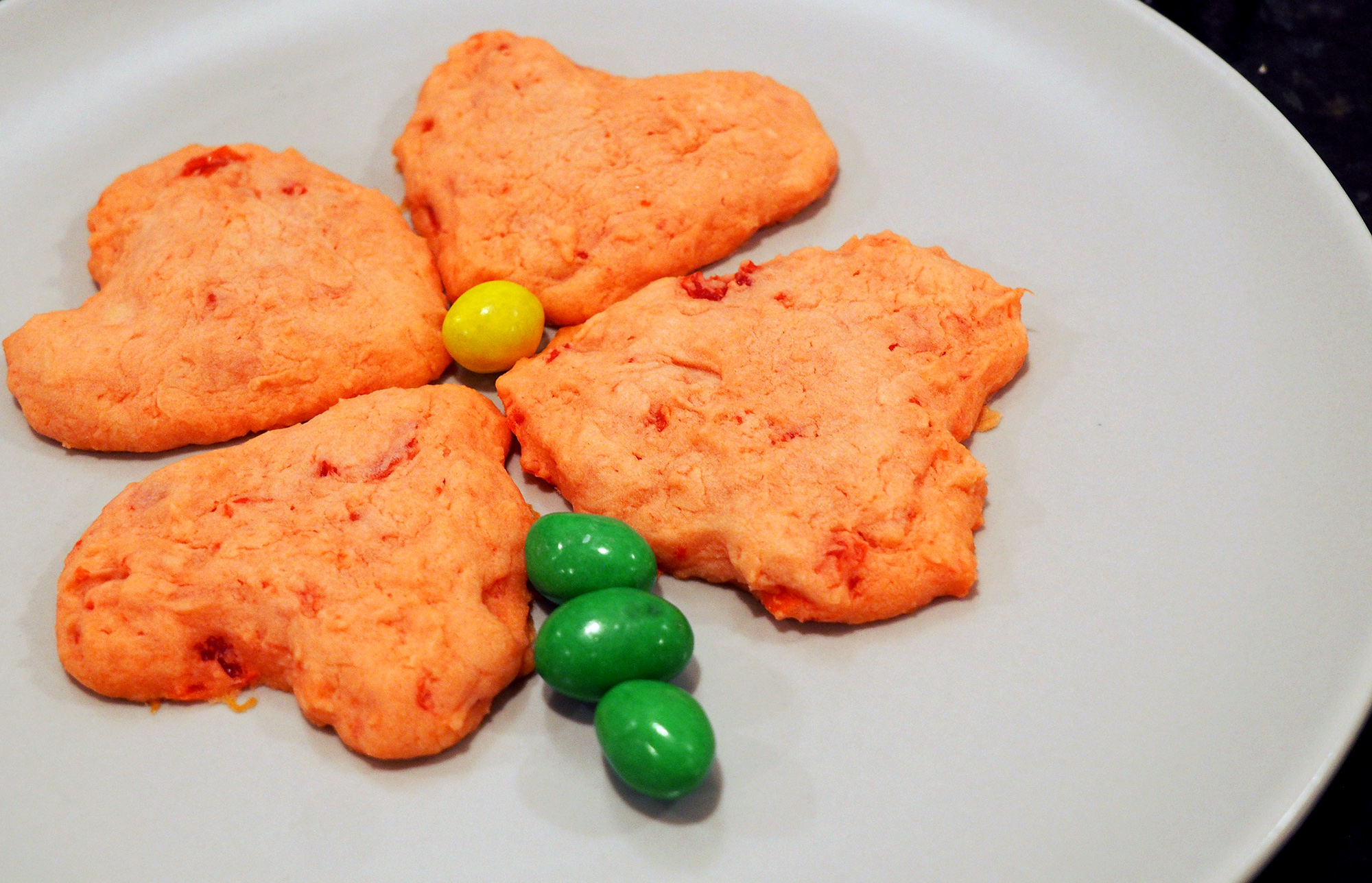Spring into the season with these tasty ‘cherry’ blossom cookies